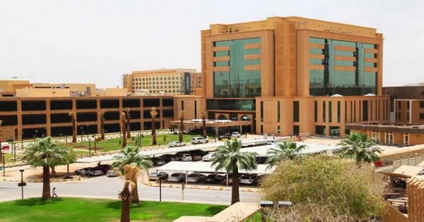 مستشفى فيصل يعلن 52 وظيفة متنوعة لحملة الكفاءة فما فوق