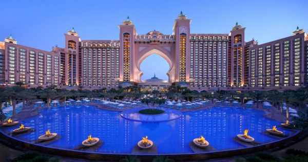 فنادق ومنتجعات في دبي تعلن عن شواغر وظيفية