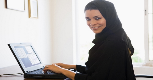 وظائف جديدة شاغرة في الامارات للنساء فقط في مختلف القطاعات