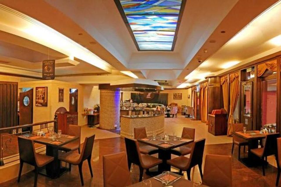 سلسلة مطاعم كبرى في عمان توفر شواغر وظيفية