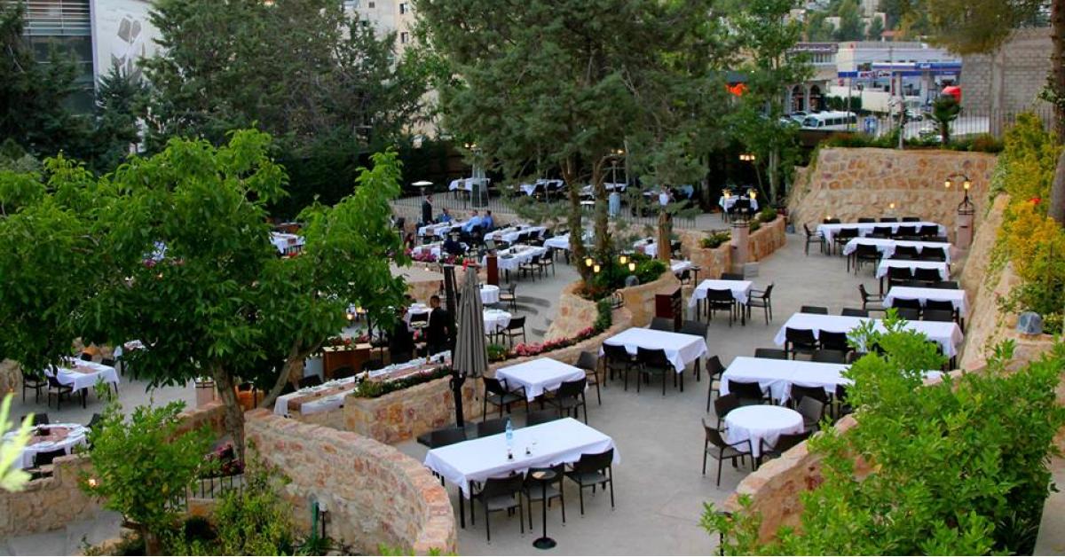 شركة مطاعم سياحية في عمان تعلن حاجتها لموظفين