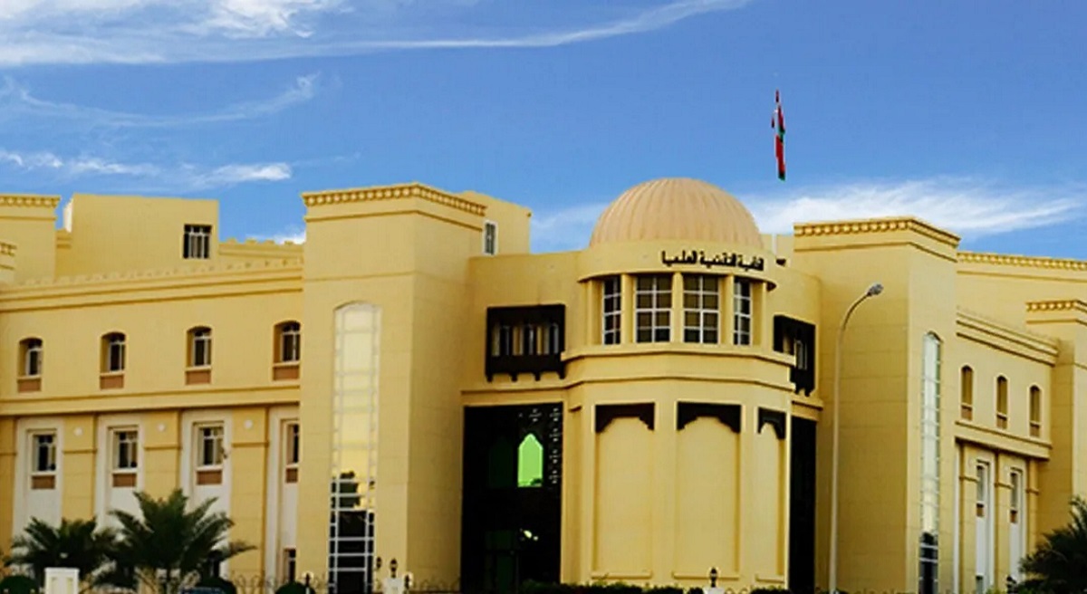 جامعة التقنية والعلوم التطبيقية تطلب محاضرين عمانيين