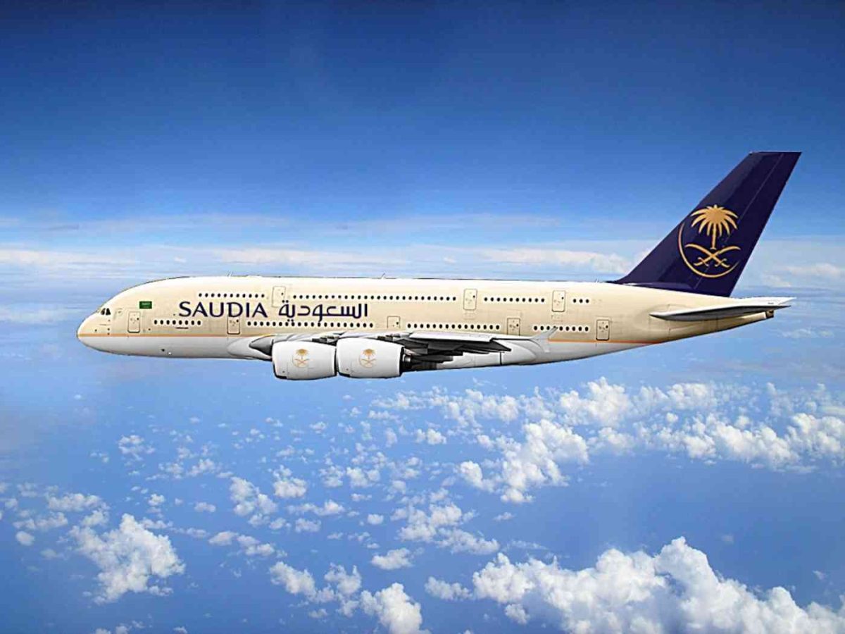 الخطوط الجوية السعودية تفتح التوظيف في الخدمة الجوية لحملة الثانوية