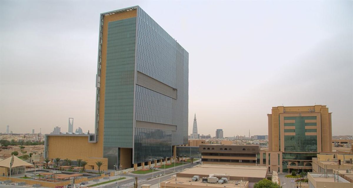 مستشفى الملك فيصل التخصصي يوفر وظائف فنية وإدارية ومتنوعة