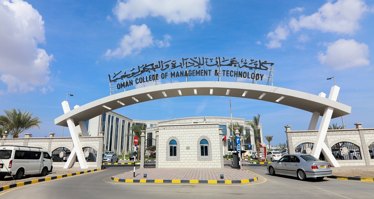 وظائف كلية عمان للإدارة والتكنولوجيا بمجال البحث التقني