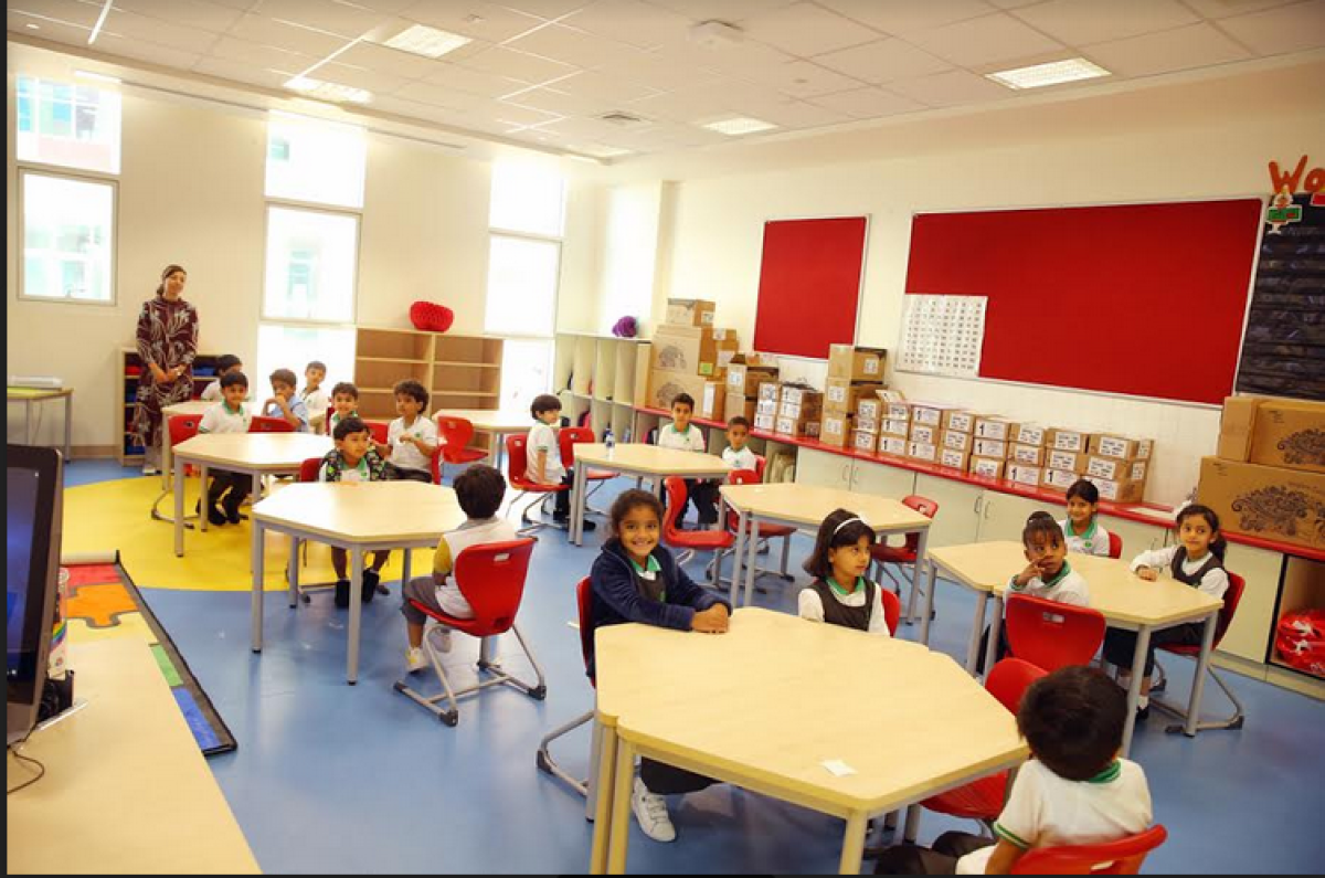 مدرسة عربية نموذجية تطلب تعيين معلمين وأخصائيين