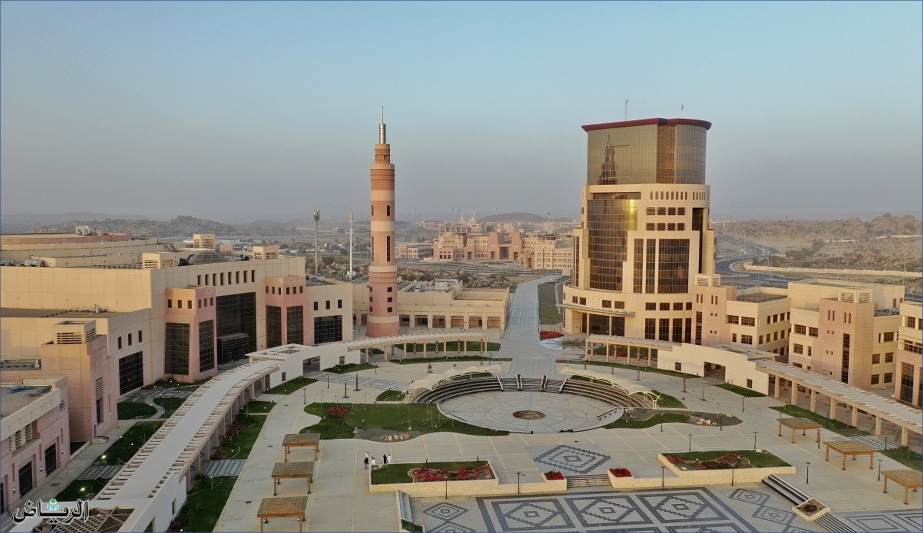 جامعة الملك خالد تعلن عن وظائفها الأكاديمية للرجال والنساء