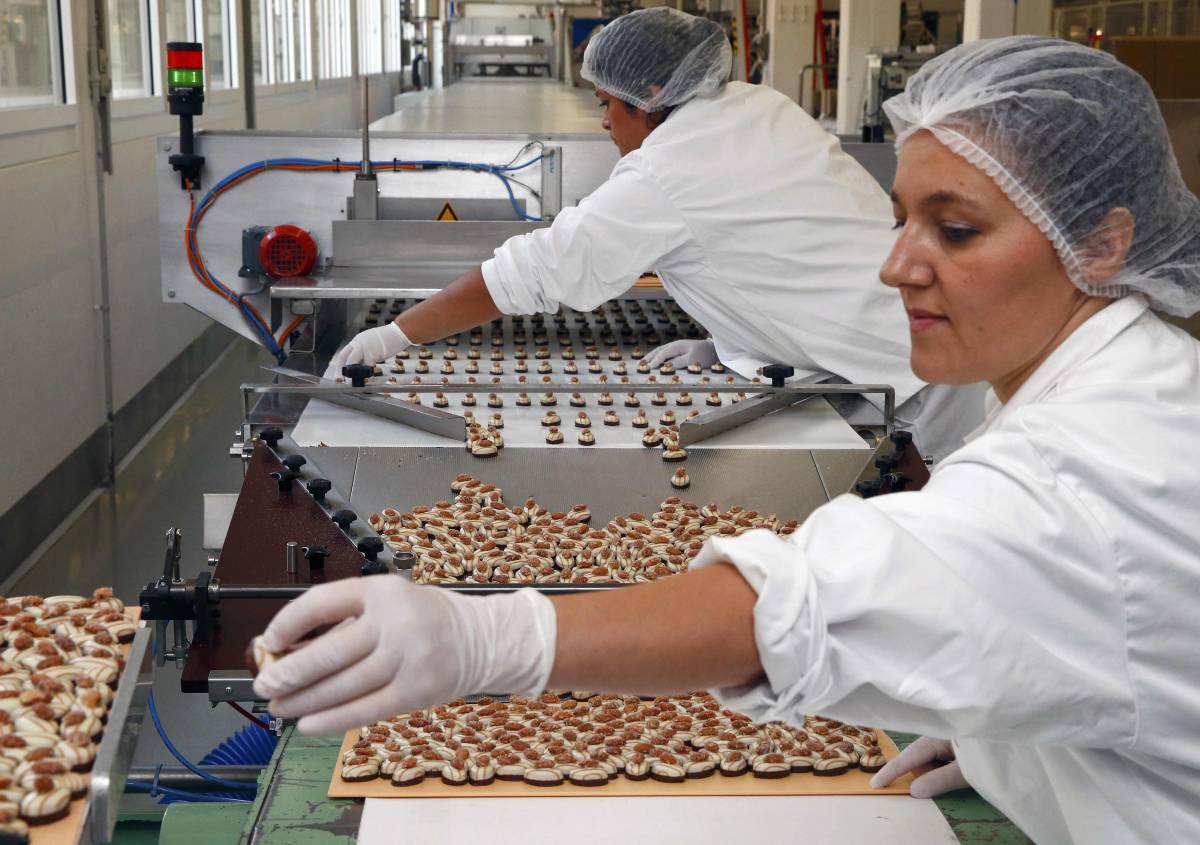 مصنع شوكولاتة بماركا يعلن حاجته لموظفين من حملة الدبلوم