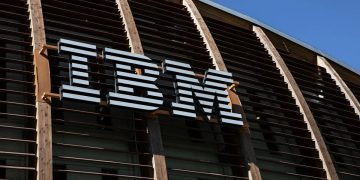 شركة IBM الإمارات تطرح شواغر لمختلف التخصصات