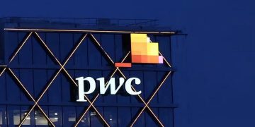 شركة PWC عمان تطرح شواغر جديدة لمختلف التخصصات