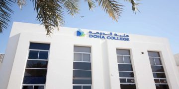 كلية الدوحة في قطر تطرح شواغر لجميع التخصصات