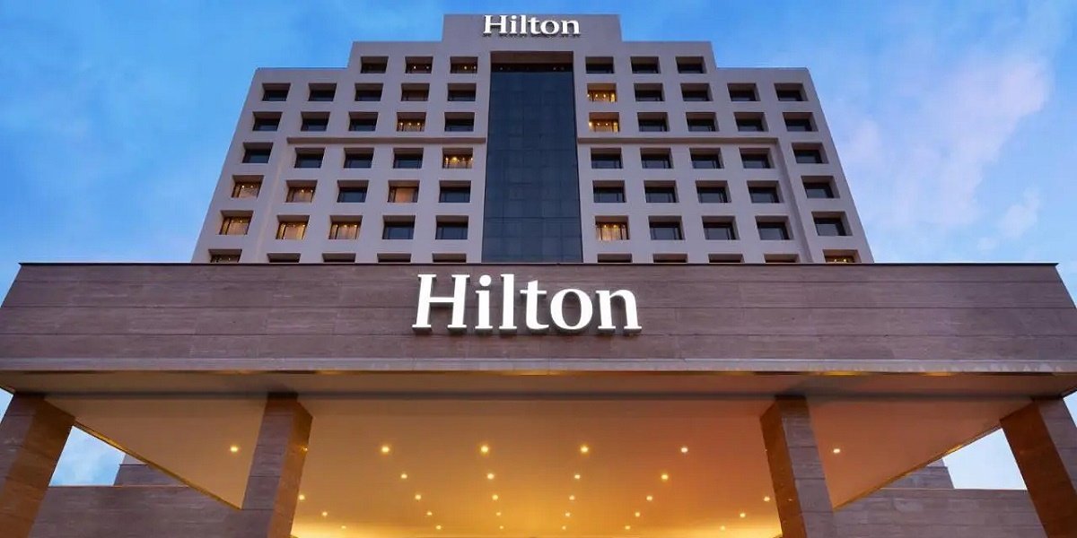فنادق هيلتون تطرح 99 فرصة وظيفية لمختلف التخصصات